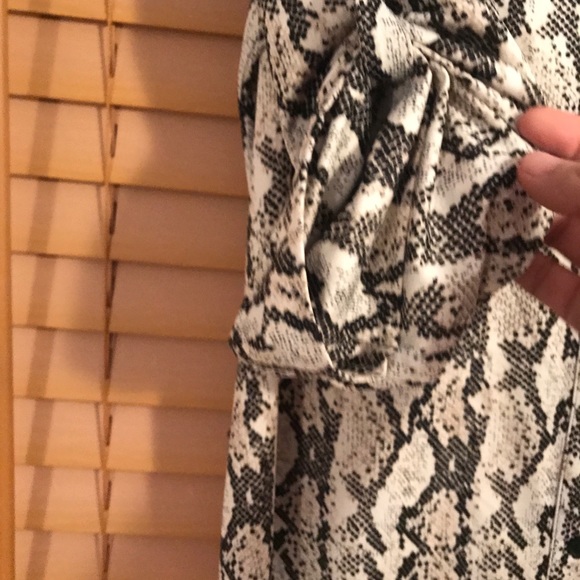 Really cute reptile print button up dress. INC. xl - Picture 5 of 6